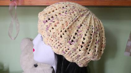 钩针镂空花连接成帽子 西瓜视频