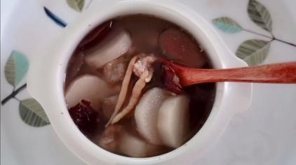 01:48广姐生活录家中有孩子的常煲这道无花果太子参汤,孩子吃饭香睡的