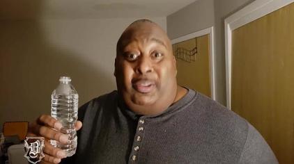 喝水撑大肚子视频 - 西瓜视频