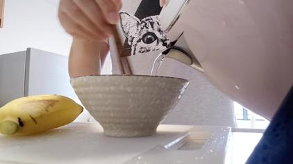 38佳妈厨房两人一天挖了30斤葛根,猪哥一到家就给老婆炖了好吃的葛根